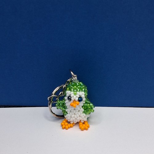 Porte-clés pingouin vert en perles