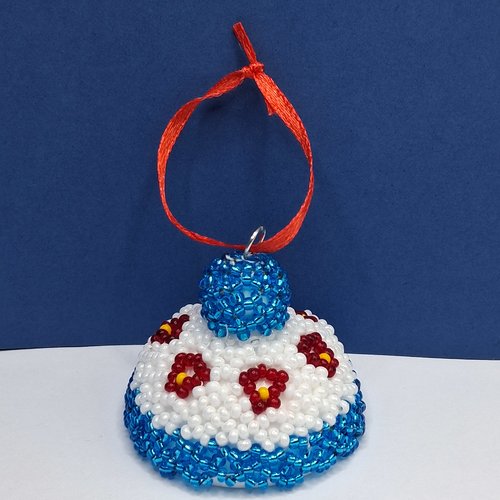Bonnet de noël bleu en perles