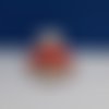 Figurine bonhomme de neige rouge en perles