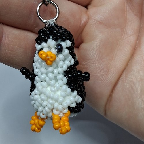 Porte-clés pingouin noir  en perles