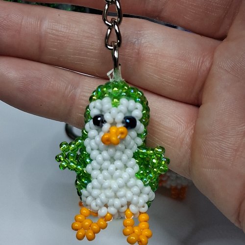 Porte-clés pingouin vert en perles