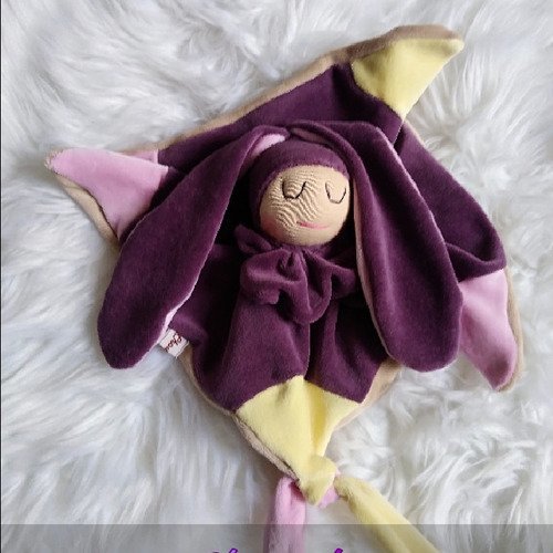 Doudou lapin plat