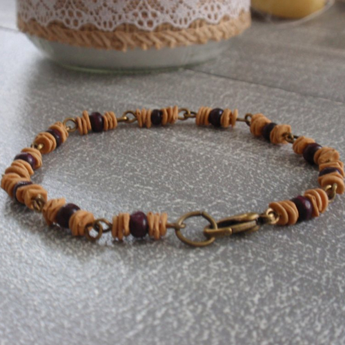 Bracelet ethnique en perles et rondelles en bois
