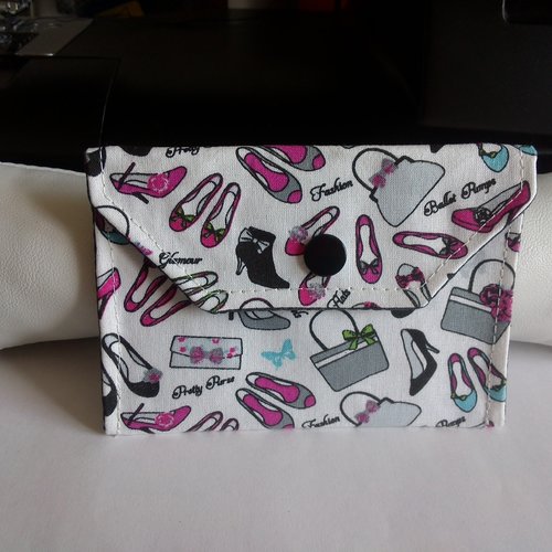 Porte-cartes en tissus 12,5 x 8,5 cm - motif accessoires féminins