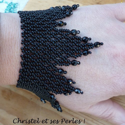 Bracelet dentelle de perles noir