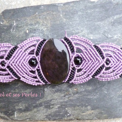 Bracelet macramé et obsidienne reflets violets