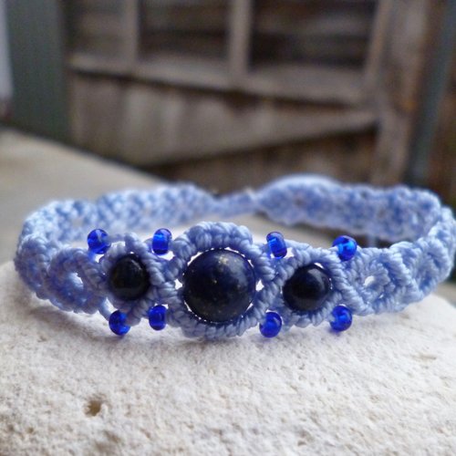 Bracelet macramé et pierres fines : lapis lazuli