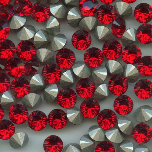 1028 SS29 LS *** 12 strass Swarovski fond conique 6mm LIGHT SIAM F