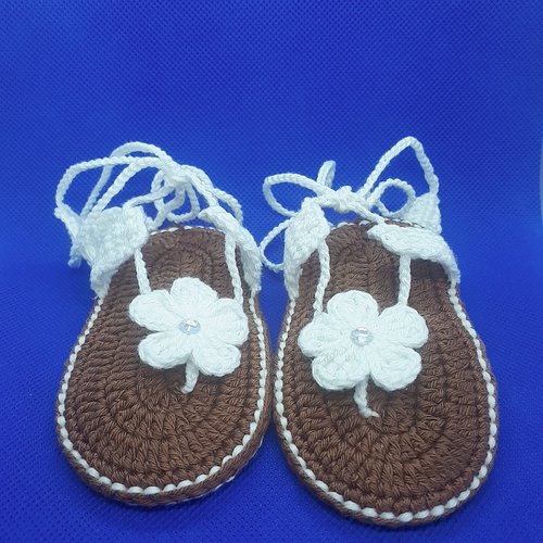 Chaussures Chaussons Sandales Bebe Au Crochet Un Grand Marche