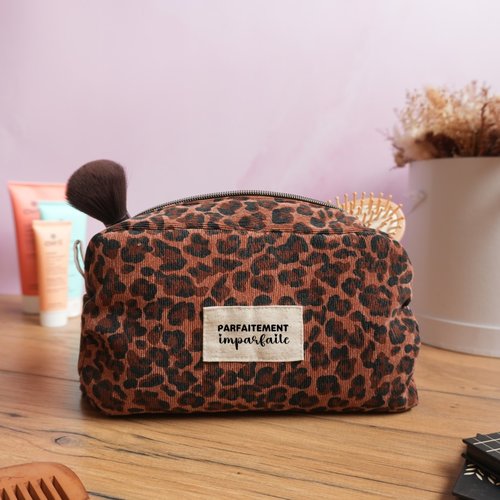 Trousse de toilette velours léopard personnalisée - grande pochette maquillage artisanale - cadeau femme personnalisé