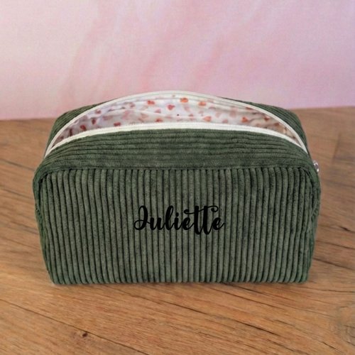 Trousse de toilette verte personnalisée avec prénom en velours côtelé