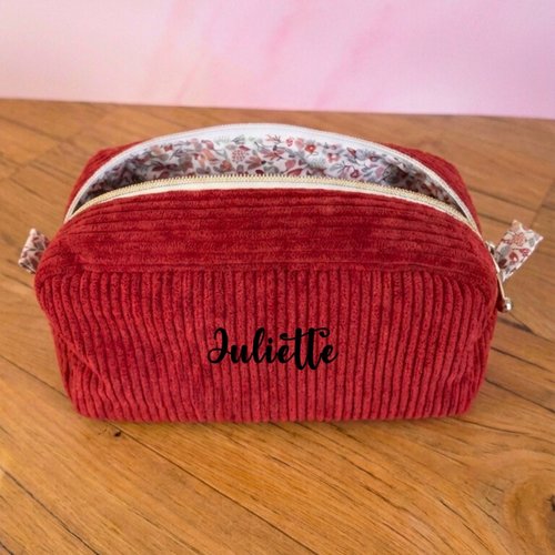 Trousse de toilette lie de vin personnalisée en velours côtelé