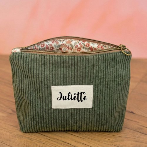 Trousse zippée verte personnalisée en velours côtelé
