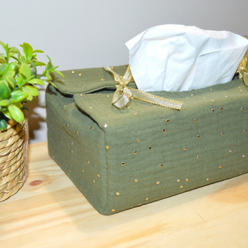 Housse boite à mouchoir, kleenex, tissu double gaze de coton vert kaki pois dorés, idée cadeau noël