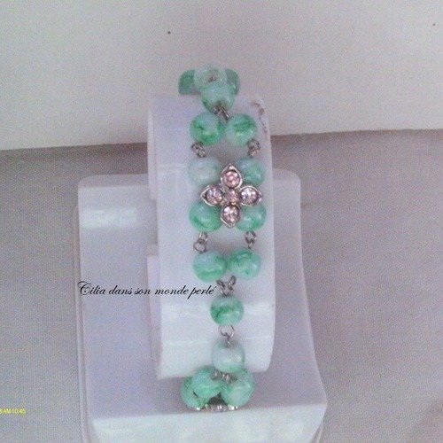 Vendu - bracelet en perles en verre et métal argenté - poussin