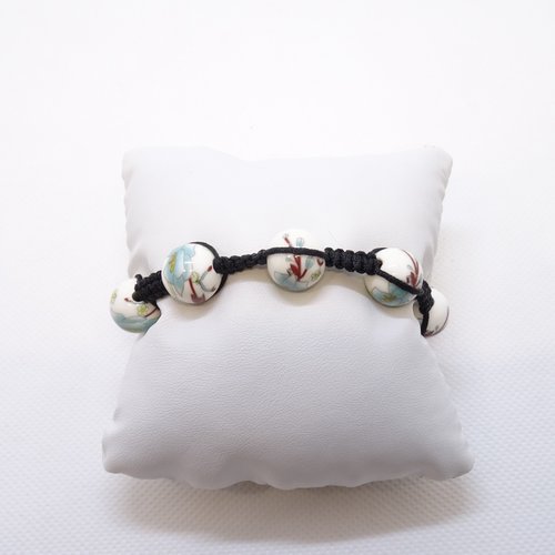 Vendu - bracelet en macramé et perles porcelaine