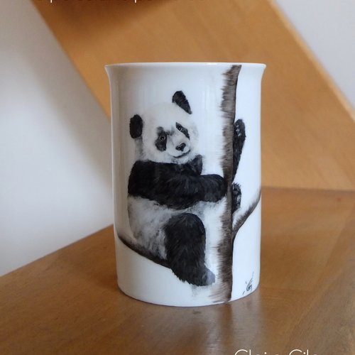 Panda peint à la main sur mug en porcelaine