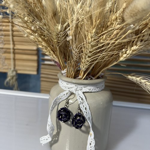 Boucles d'oreilles réalisées avec des capsules de café