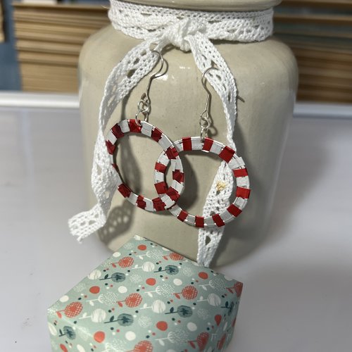 Boucles d'oreilles réalisées avec des capsules de café