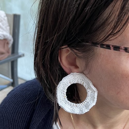 Boucles d'oreilles réalisées avec des capsules de café