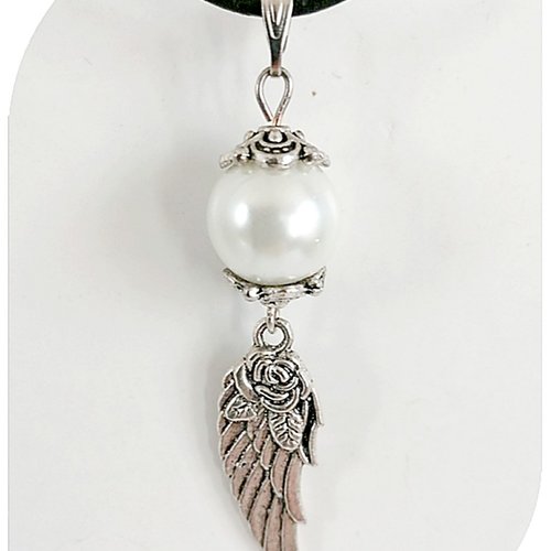 Pendentif perles de verre nacrée blanche et breloque aile .