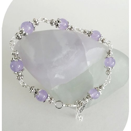 Bracelet  améthyste pierres  violettes . fermoir mousqueton.