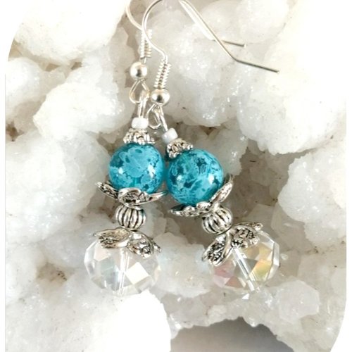 Boucles d'oreilles perles de verre bleues et cristal swarovski blanches.