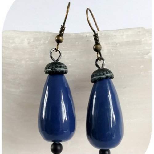 Boucles d'oreilles perles céramique gouttes bleues  .