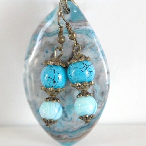 Boucles d'oreilles bleues, bijou perles de verre, crochets laiton