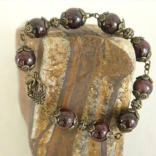 Bracelet obsidiennes marron avec fermoir toggle.