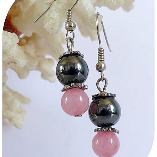 Boucles d'oreilles hématites noires et jades roses.