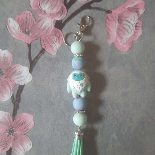 Porte clé en perles de silicone avec yeti