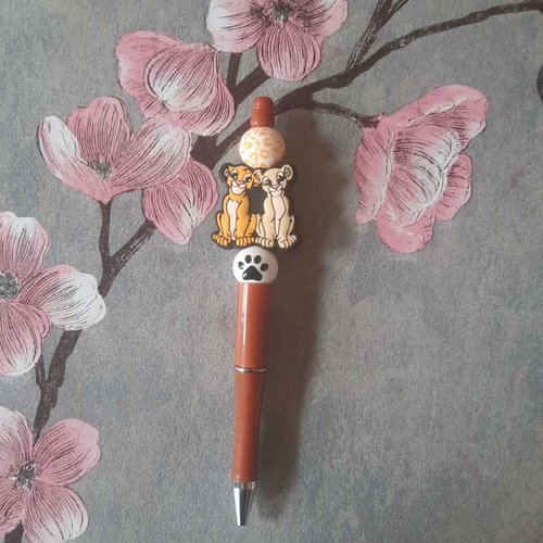 Stylo encre noire simba et nala