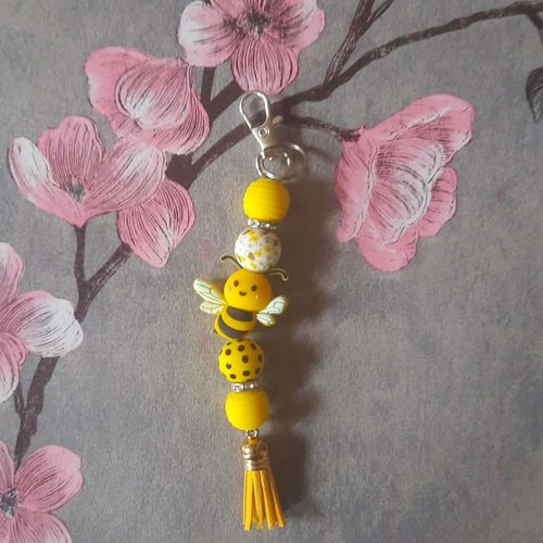Porte clé fait main en perles avec abeille