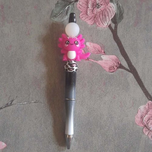 Stylo encre noire perles silicone avec axolotl