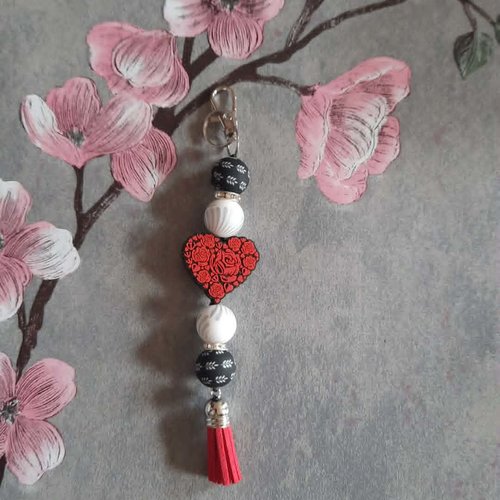 Porte clé fait main avec coeur de roses