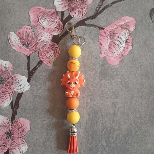 Porte clé fait main avec petit dinosaure