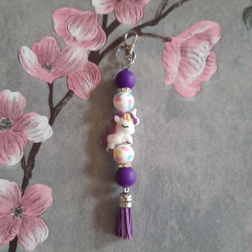 Porte clé fait main avec petite licorne