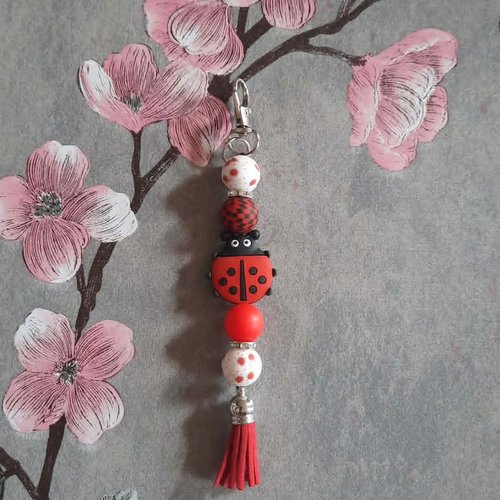 Porte clé fait main avec coccinelle