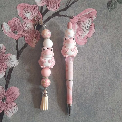 Lot de 2 créations porte clé et stylo grenouille