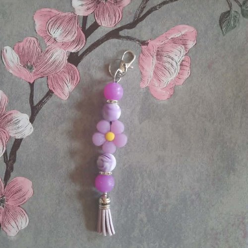 Porte clé fait main avec marguerite violette
