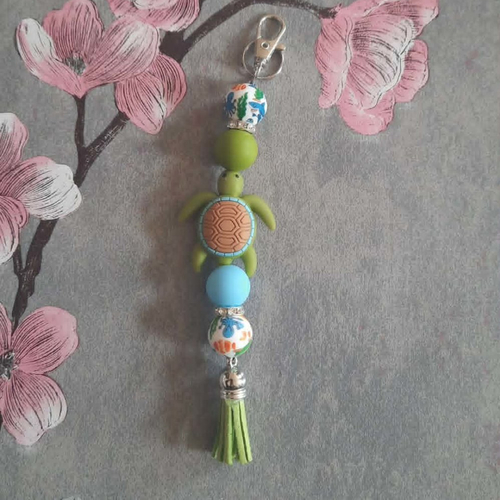 Porte clé fait main avec petite tortue
