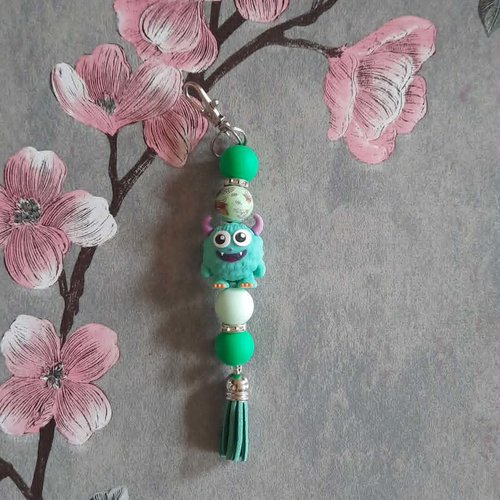 Porte clé fait main avec petit monstre