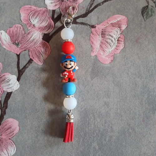 Porte clé fait main  avec petit mario