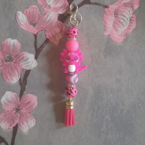 Porte clé fait main en perles avec axolotl