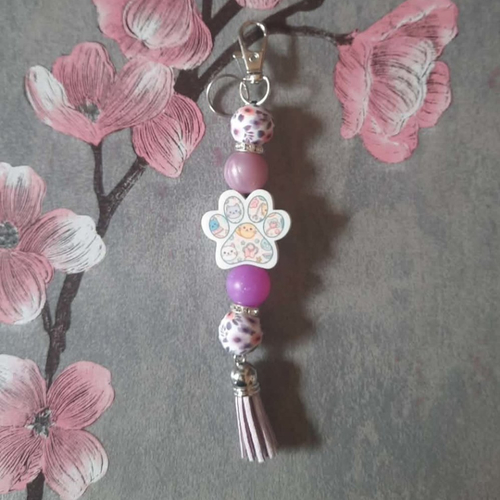 Porte clé fait main en perles avec grosse patte de chats