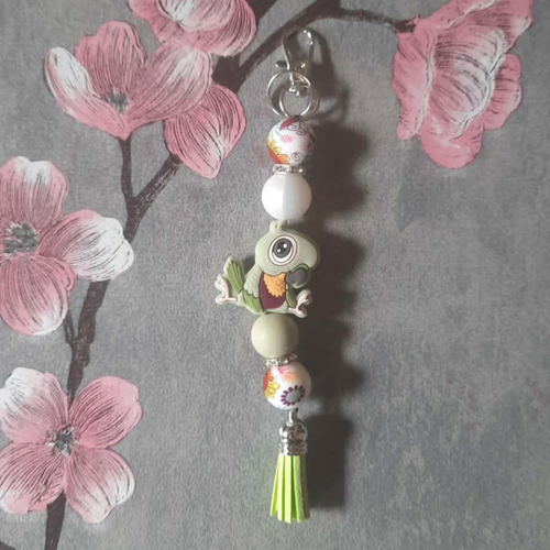 Porte clé fait main en perles avec perroquet