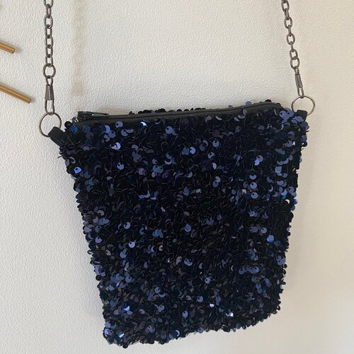 Petit sac, sac besace /glitter / pochette avec chaine, porté en travers, sequins bleu marine
