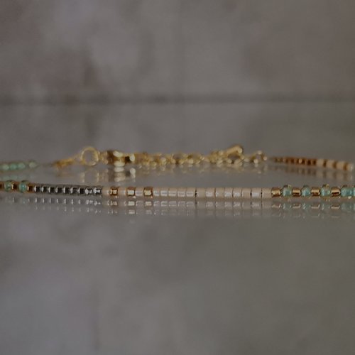 Bracelet minimaliste femme blanc nacré vert d'eau or bracelet très fin miyuki bijoux perlé plaqué or 18 carats