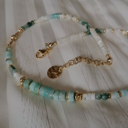 Collier en perles nacre amazonite  bijou artisanal en pierre naturelle
